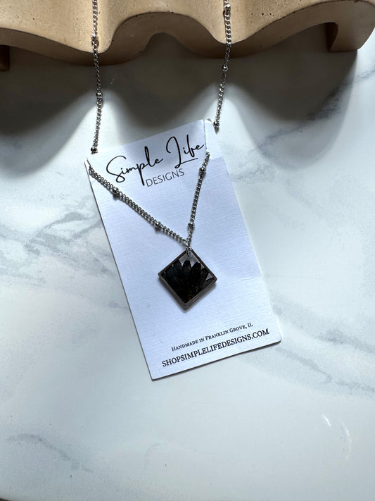 Black Daisy Diamond