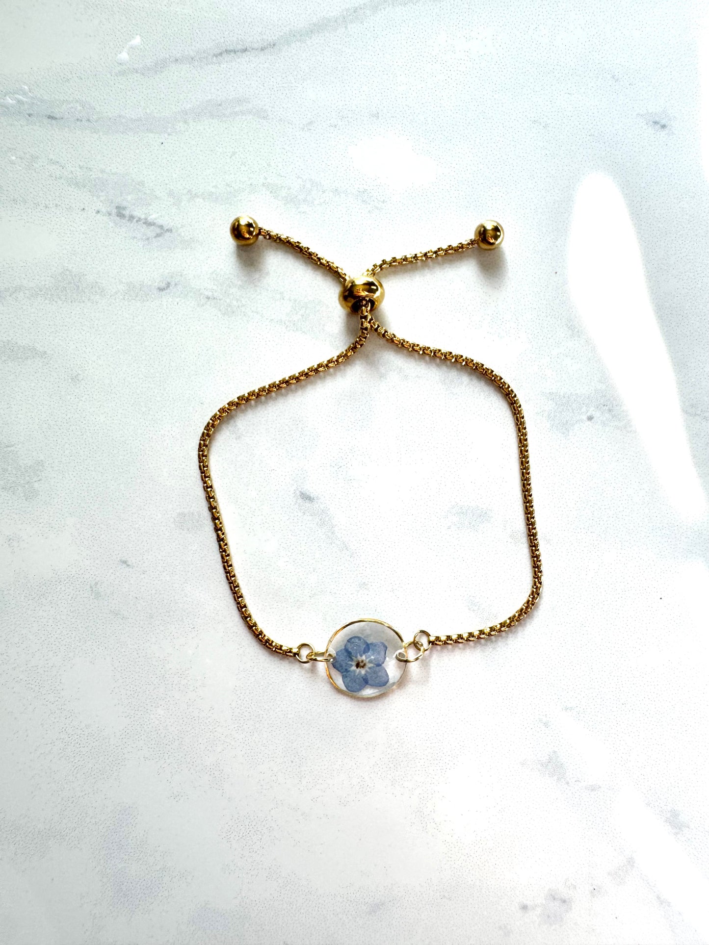 Forget Me Not Flower Circle Gold Bracelet