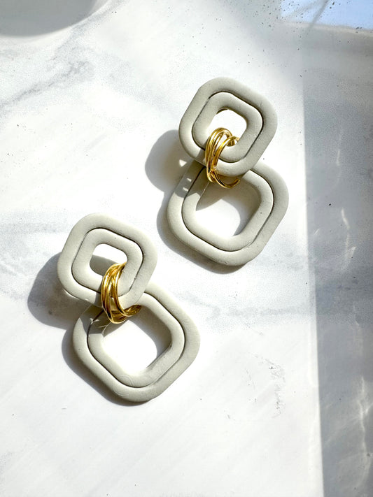 Figure 8 Jumpring Earrings